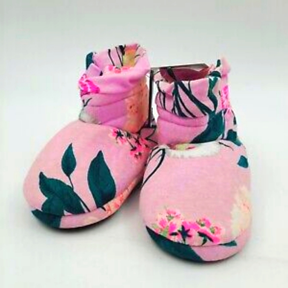 BONDS Baby Wonder Booties in Pink Floral NWT